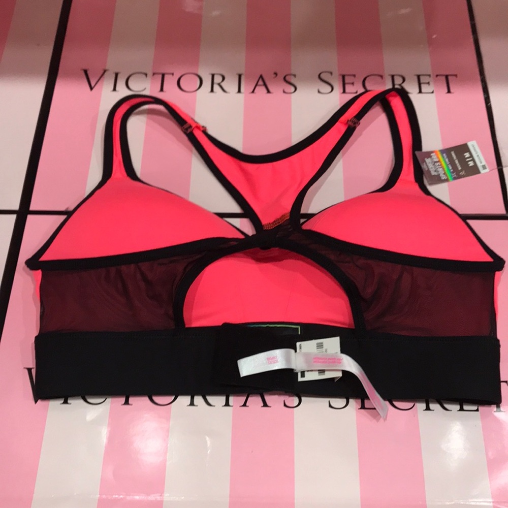 PINK Victoria’s Secret Sports Bra Racerback - Picture 4 of 6
